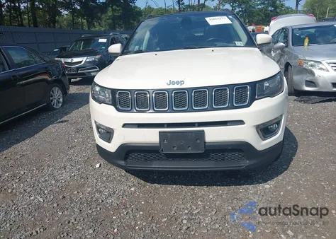 2018 Jeep Compass Limited 4X4 z USA, uszkodzony, nr VIN 3C4NJDCB2JT264218
